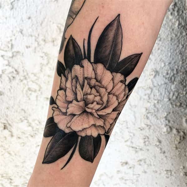 Tatouage œillet noir
