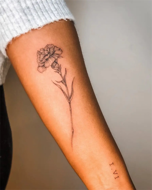 Tatouage poignet œillet