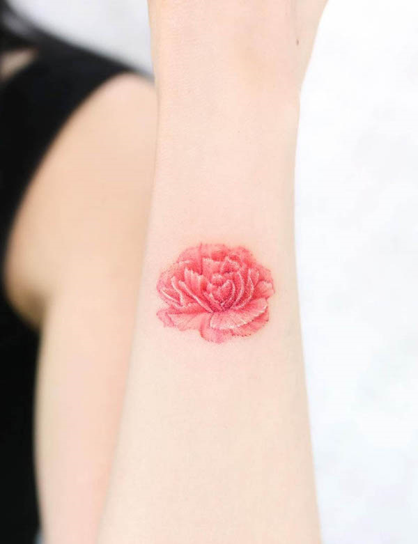 Tatouage œillet rouge
